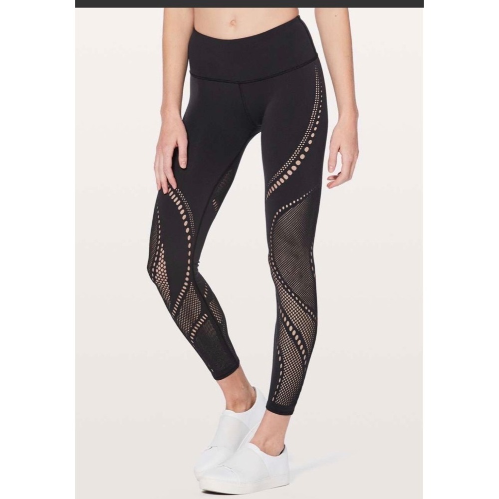 Lululemon Reveal Tight Precision 25 Size 6 Black Laser Cut Yoga Leggings W5ADRS